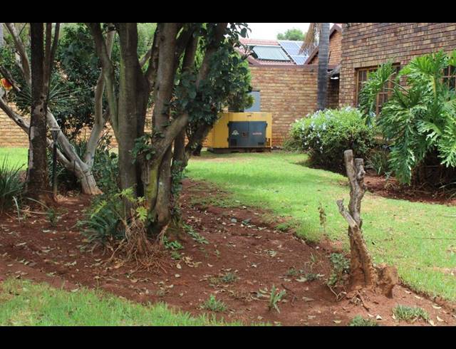 5 BEDROOM HOUSE FOR SALE IN PIERRE VAN RYNEVELD